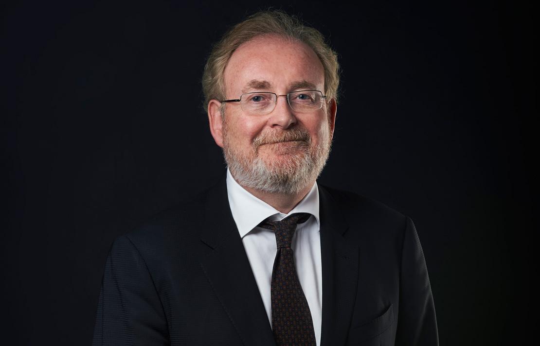 Andrew Browne
