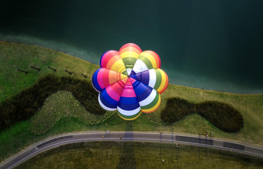 Aeiral image of air balloon
