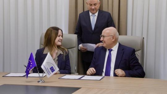 Signing of Team Europe Financial Package