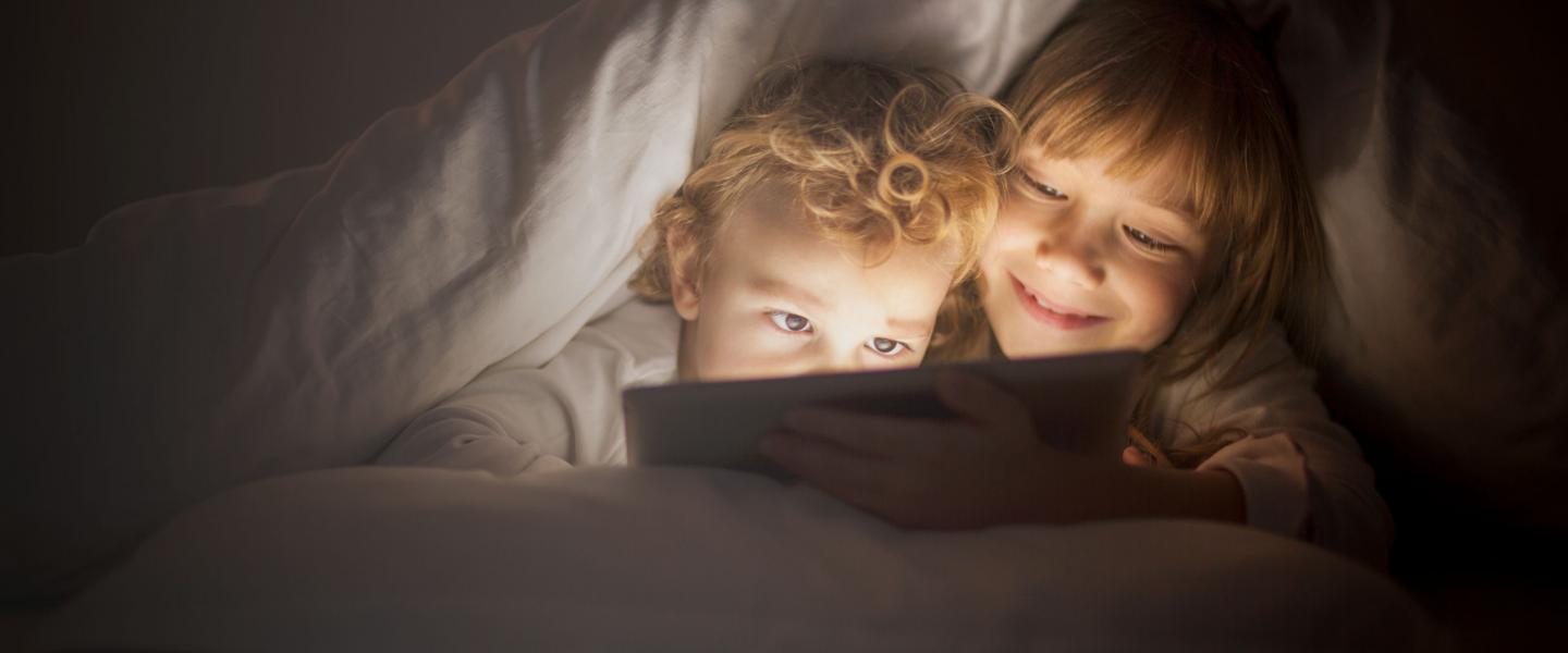 children watching tablet