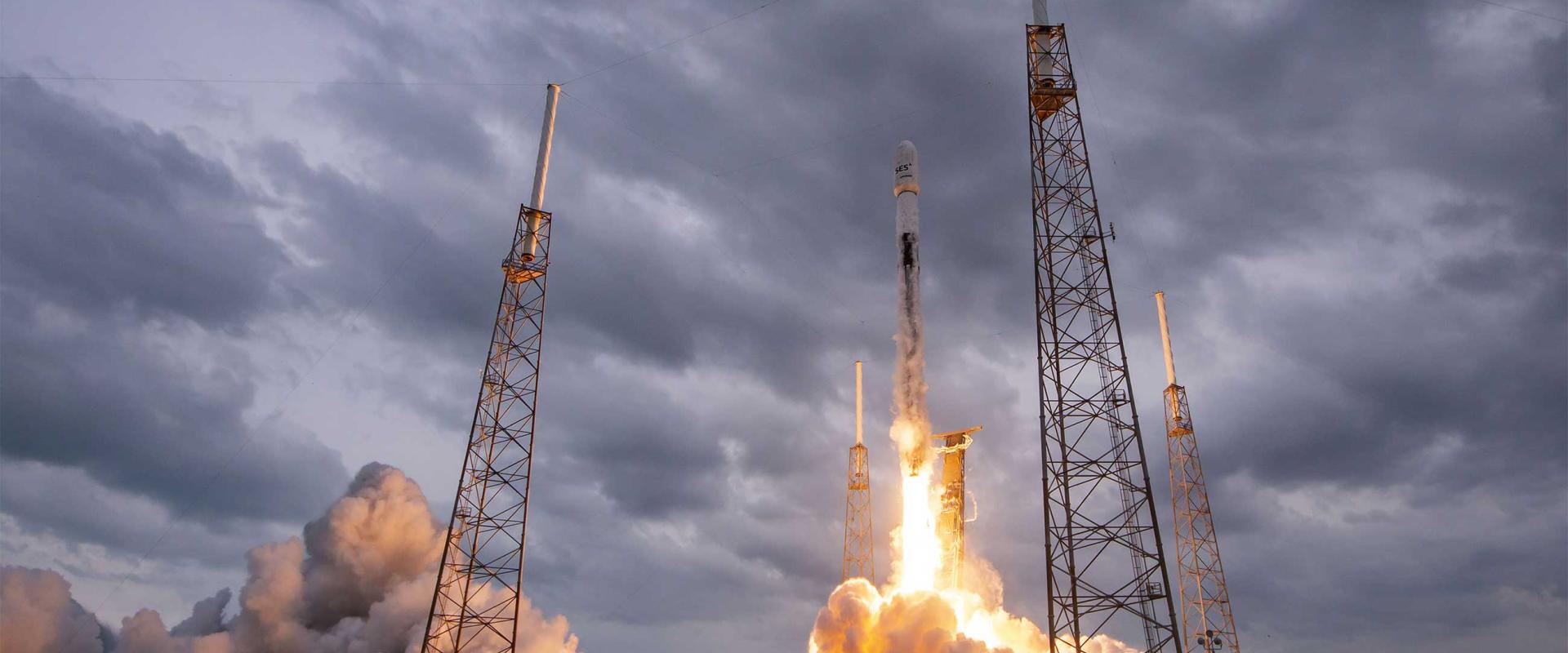 O3b-mPOWER-launch-homepage-banner-image