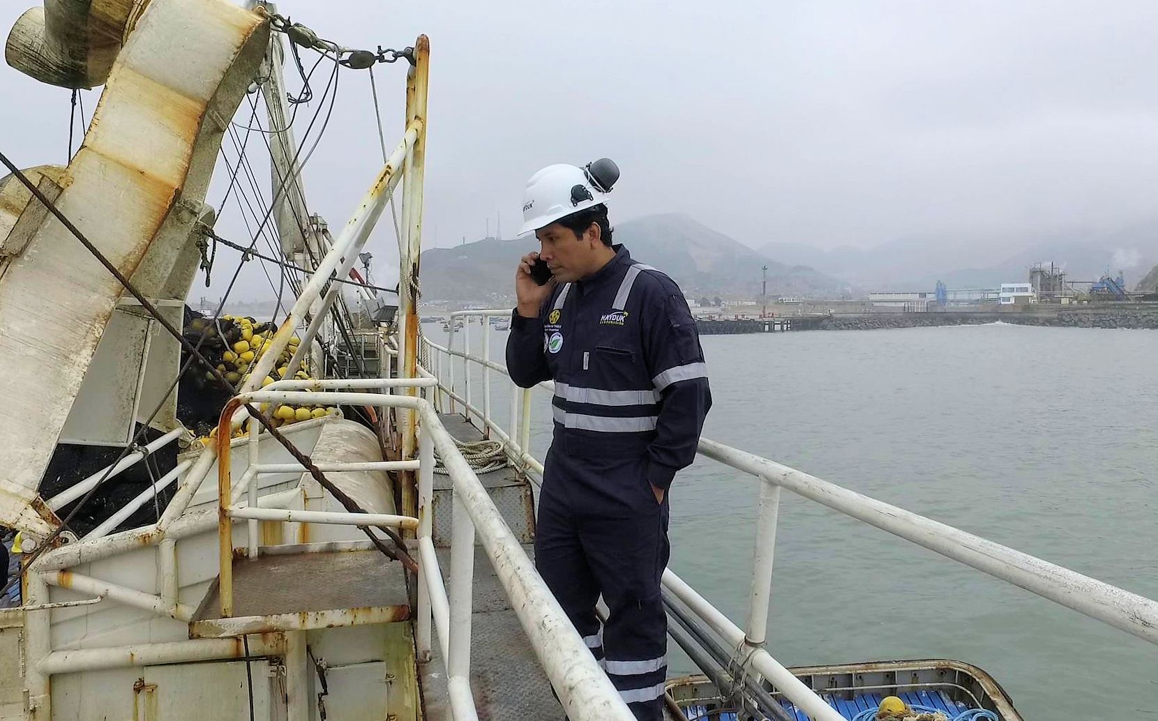 Connected crew member