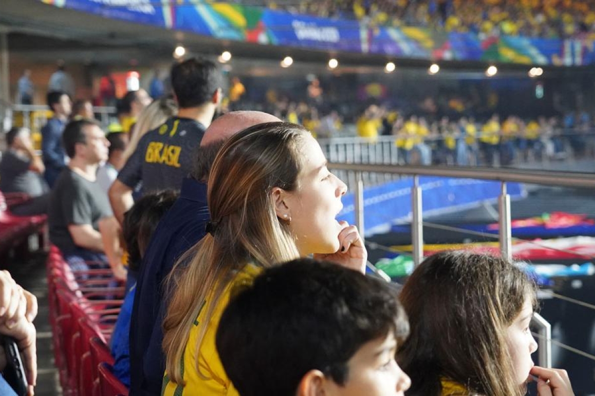 Image of spectators in a sports stadium.