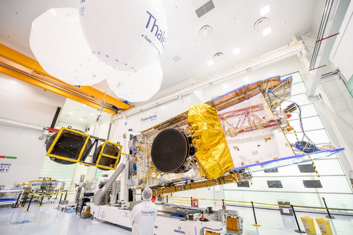 Thales facility - SES-17 reflector deployment test