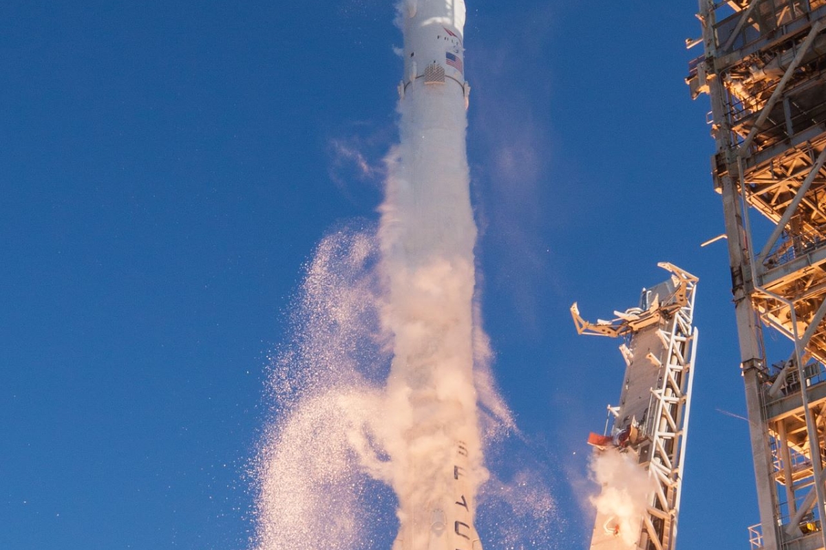 lift-off Falcon 9 rocket with SES-10