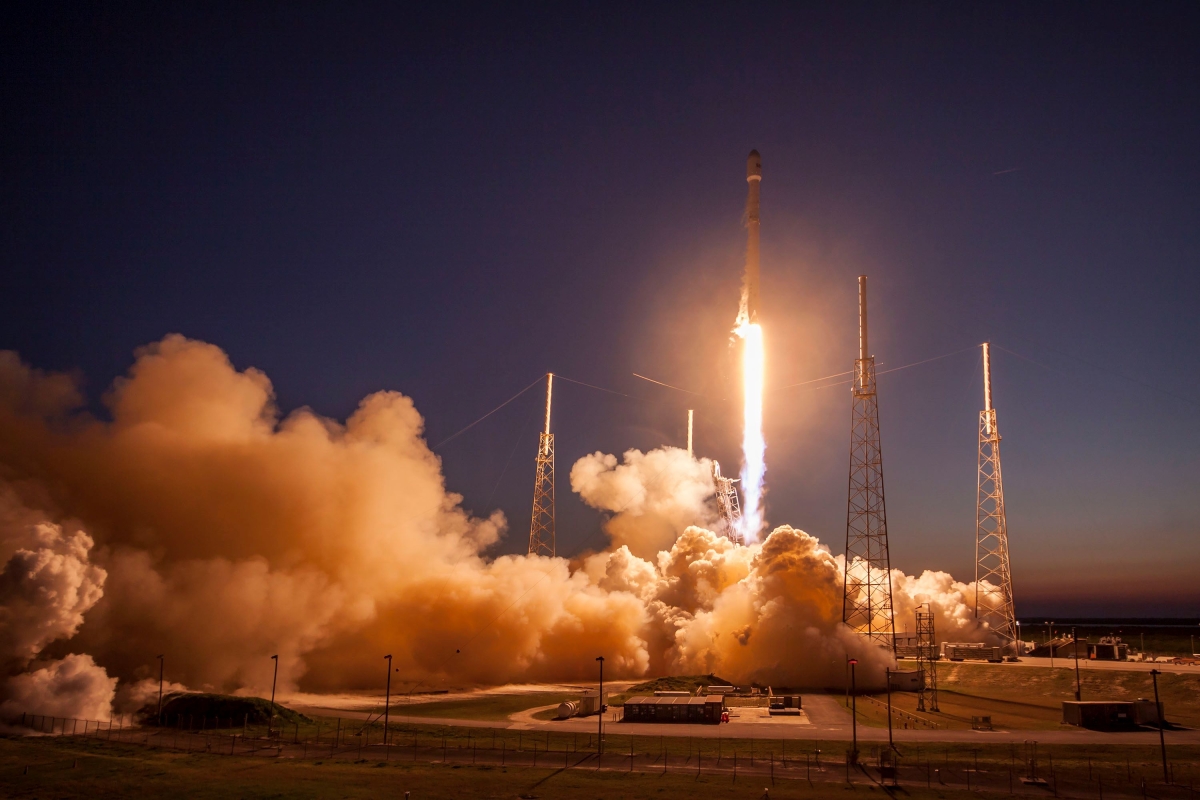 SES-9 on Falcon 9 lift-off