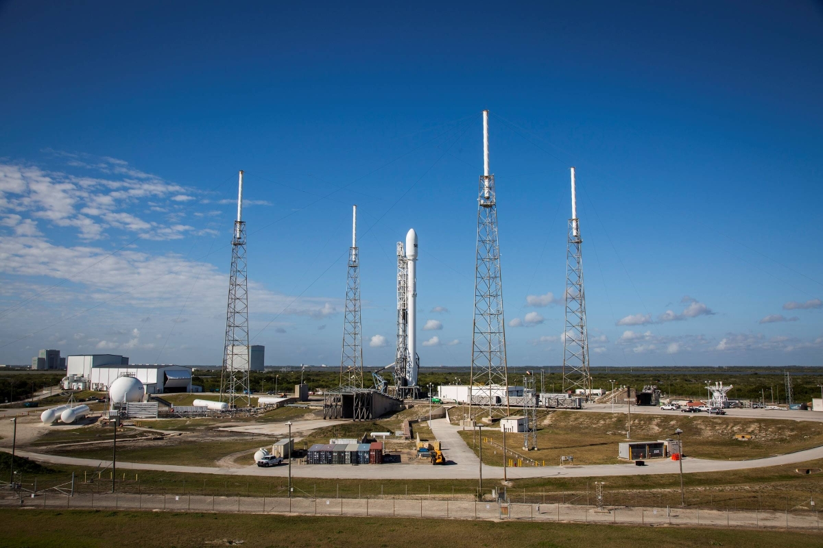 SES-9 on Falcon 9 rocket on launchsite