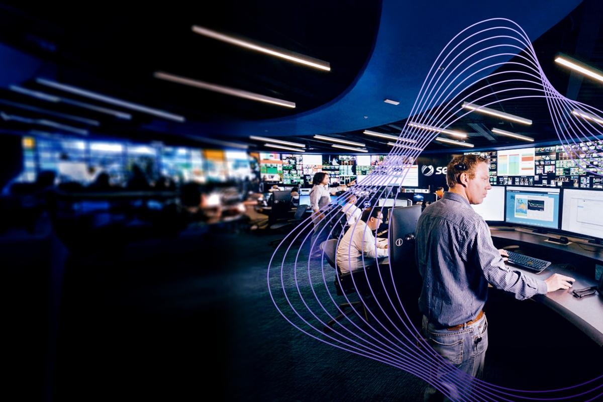 Satellite flight operations center