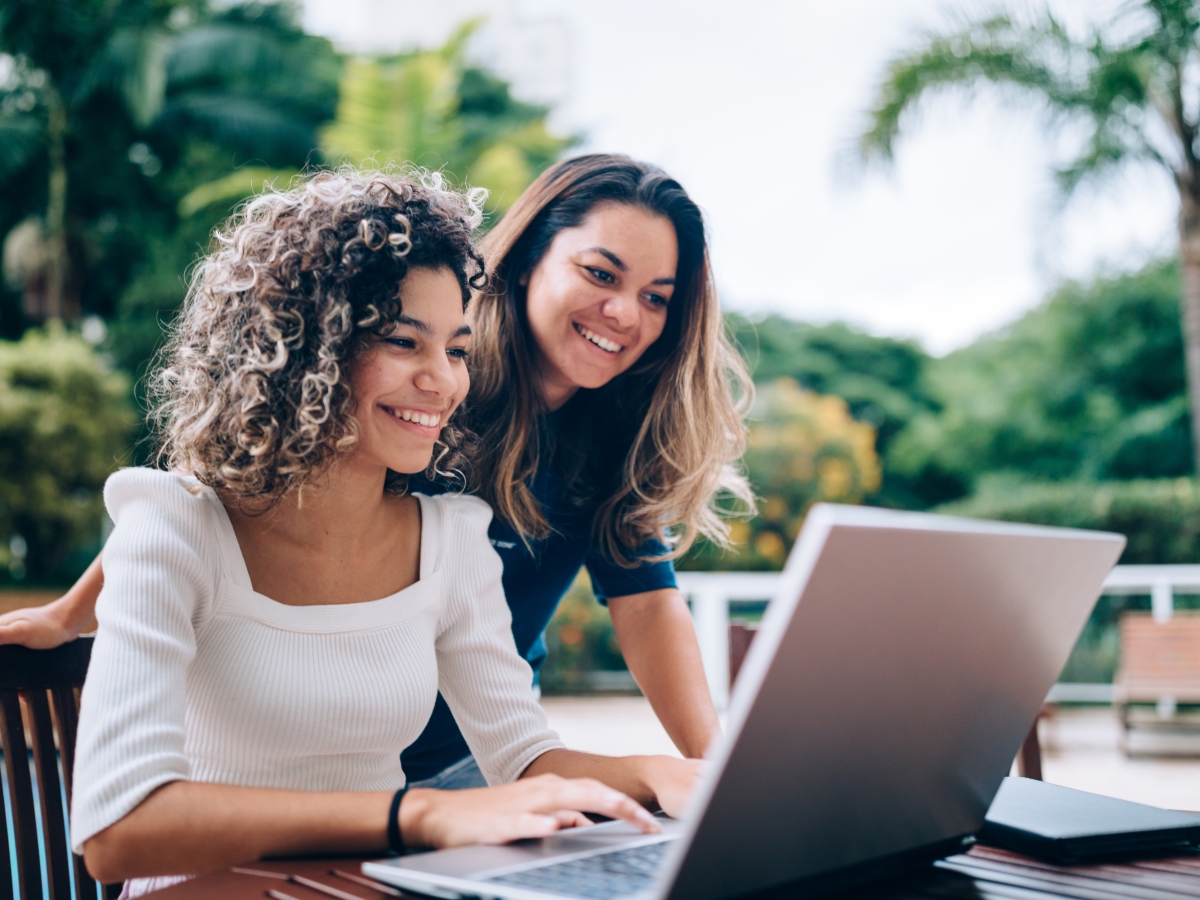 Women on laptop